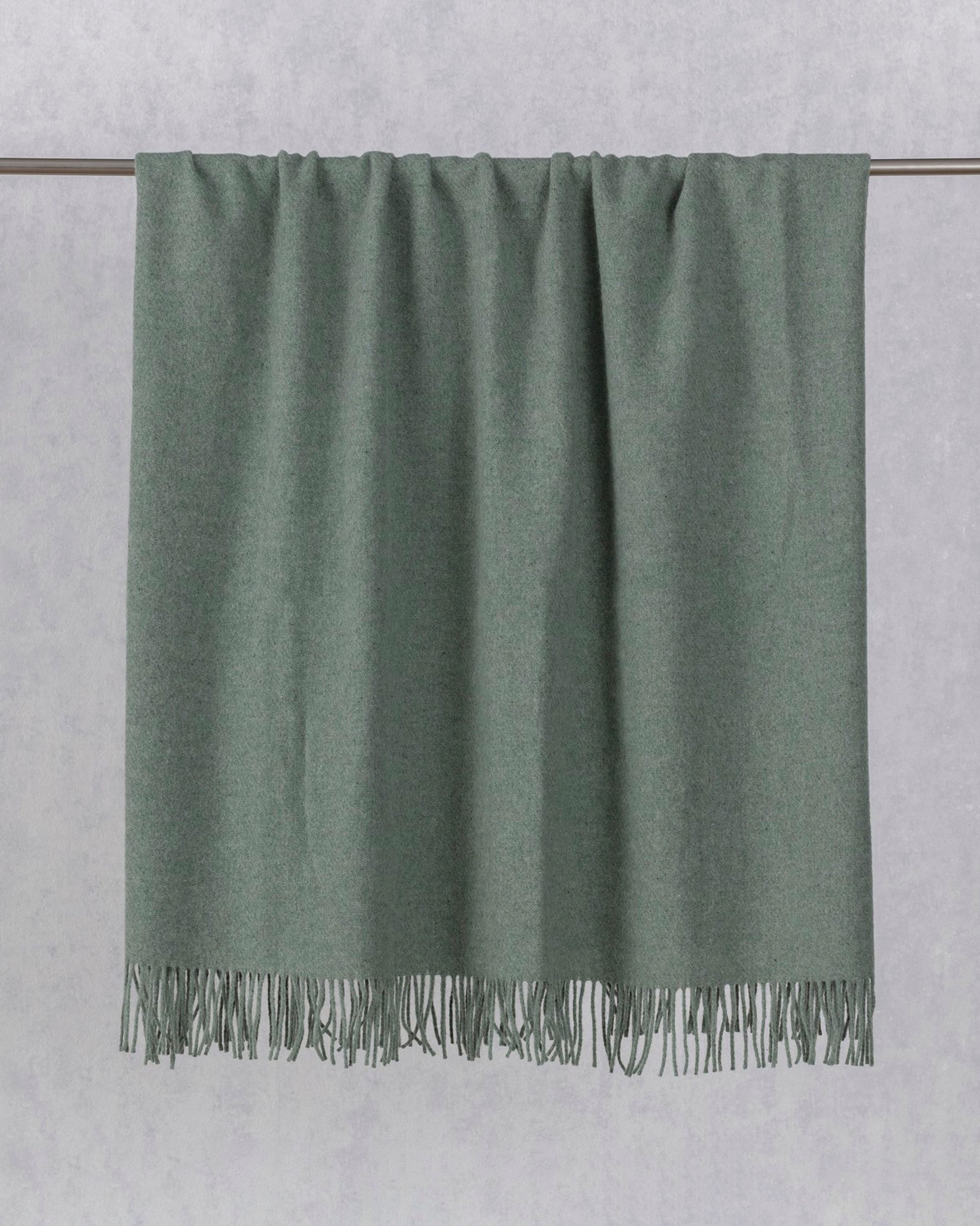 Pled Zelandia 140x200cm melange smoke green (hover)